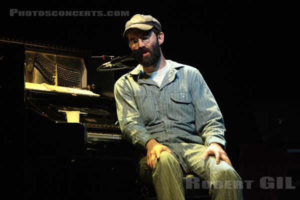 EELS - 2008-02-18 - PARIS - Le Bataclan - Mark Oliver Everett